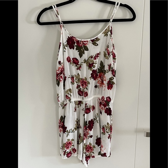 Romper - Picture 2 of 3